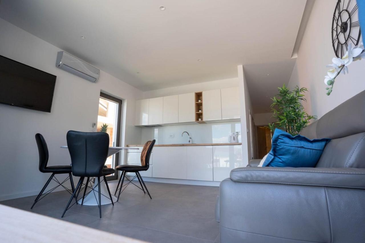 Apartmani Lara Baška Voda Exteriér fotografie